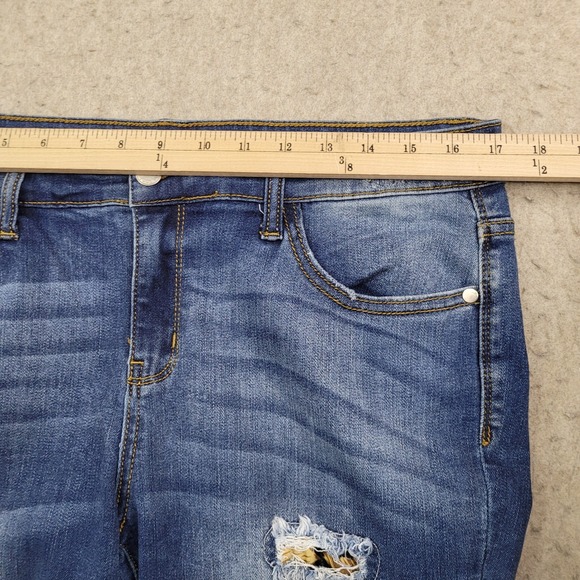 Judy Blue Skinny Fit Leopard Print Patch Mid Rise Jean Women's Size 13/31 - Picture 8 of 12